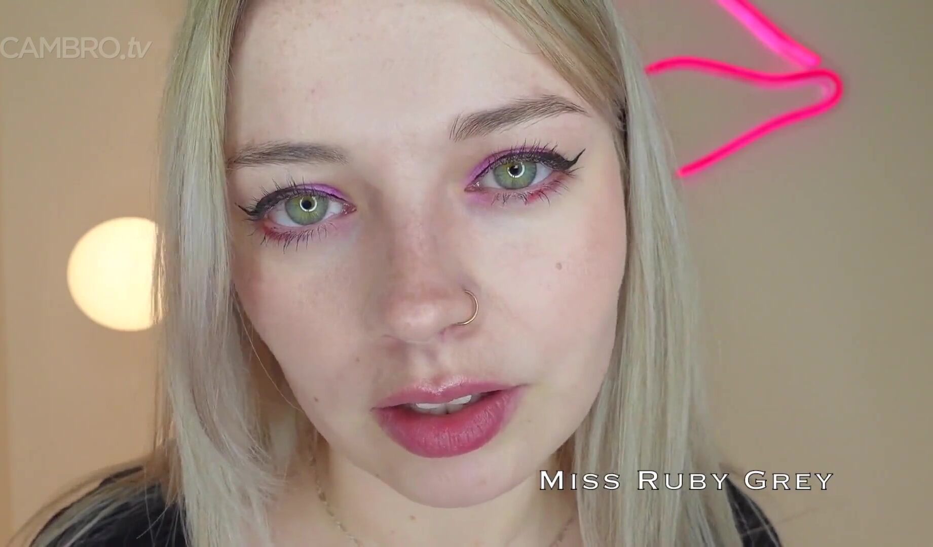 Miss Ruby Grey Empty Head Full Hole Cambrotv Porn