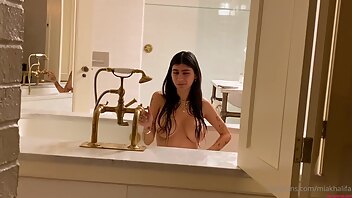 Mia Khalifa Onlyfans Full Nude Buthtub Shower