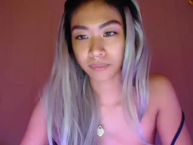fruitythot chaturbate asian camwhore shows brown nipples, toying pussy