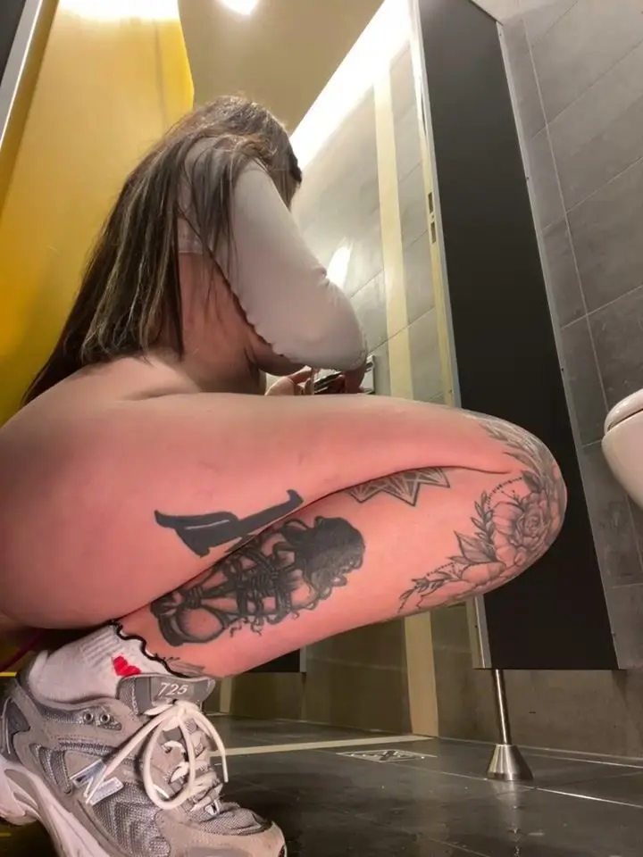 TattooGirlAlia_2024-04-22_20-46