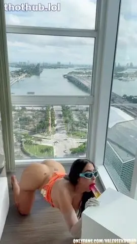 Valerie kay
