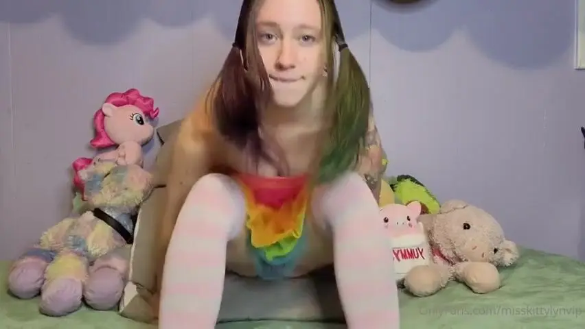 MissKittyLyn - Daddy's Loving Virgin Daughter