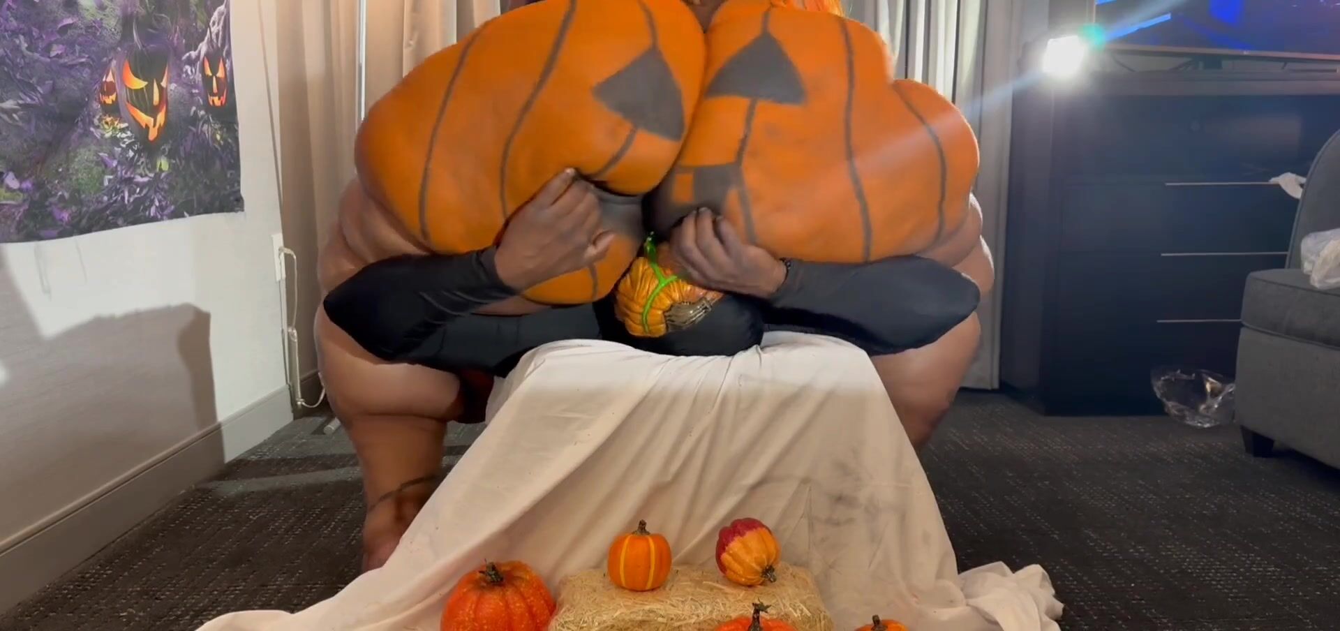 Ssbbw thickalicious facesit and smash