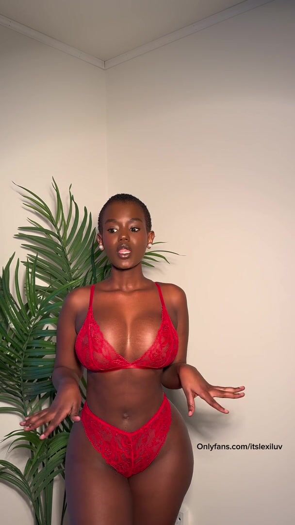 Ebony shows off her perfect body Solo