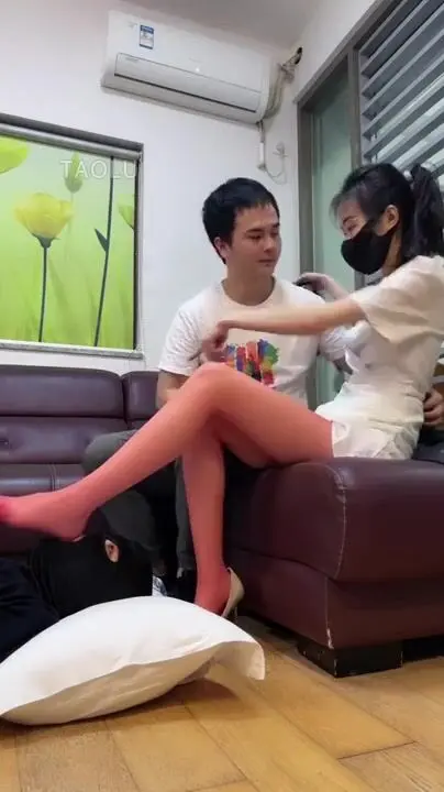 Alpha Couple dominates slave
