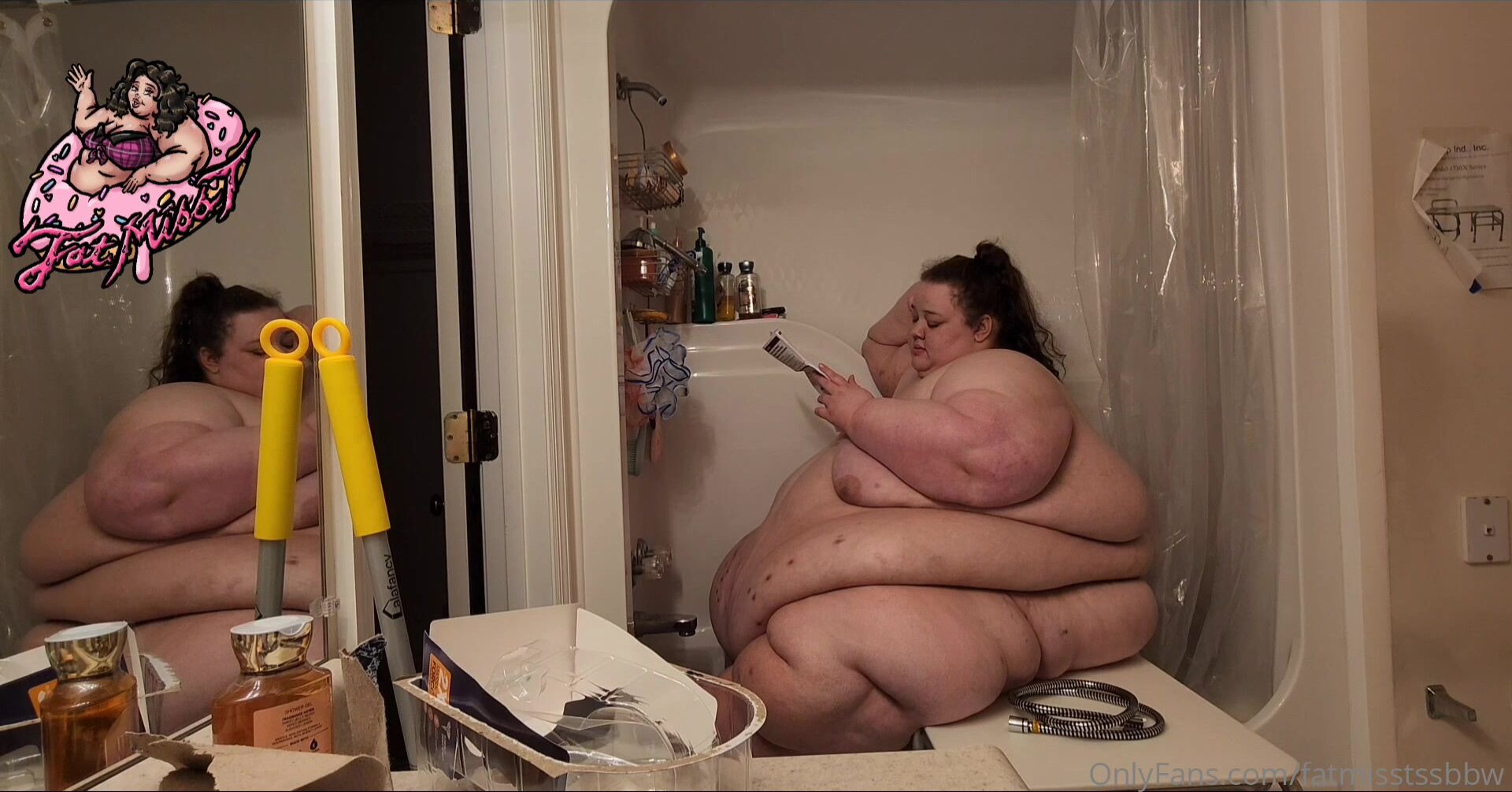 Ussbbw FatmissT - Shower Struggles