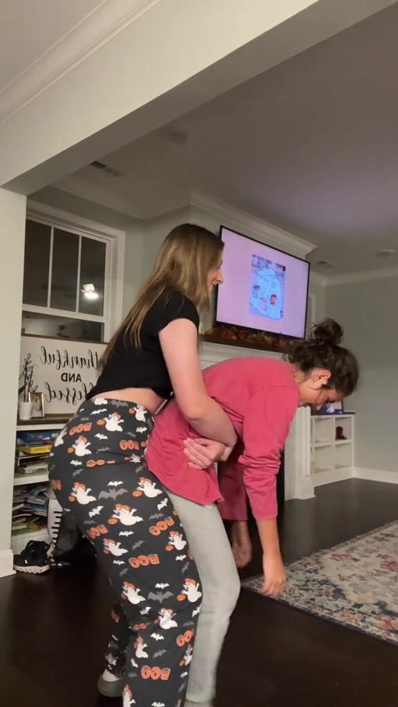 thick girl lifts slim girl