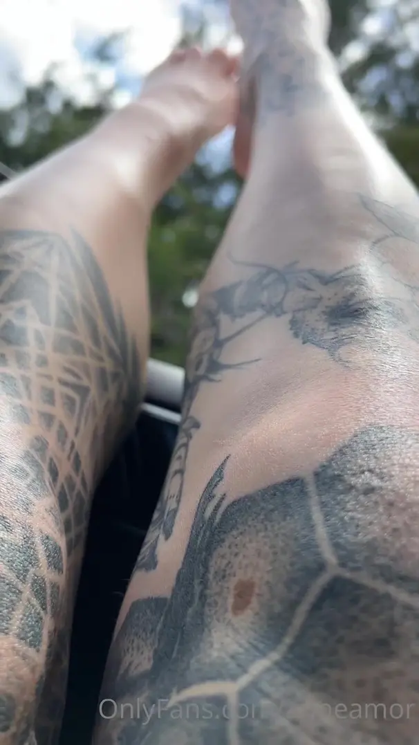 anneamor 06 40min feet out the window get in looser days w/ the windo onlyfans porn videos