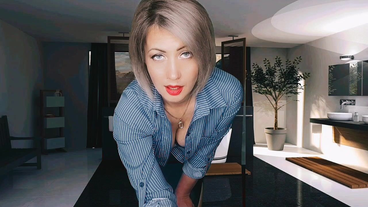 House Hunting for Spoiled Brat -Julia_Crown age play