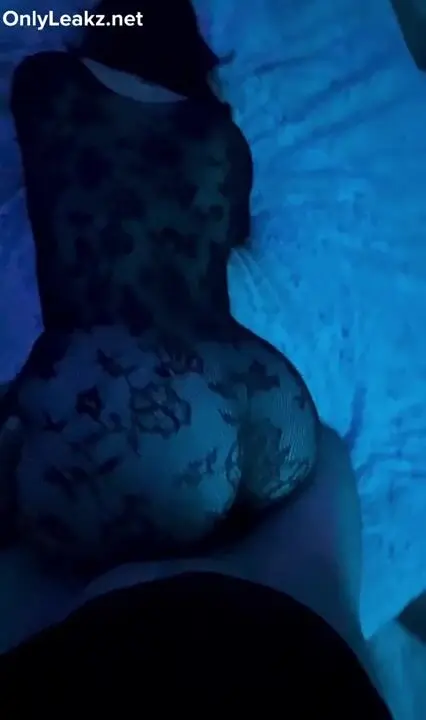PAWG taking backshots