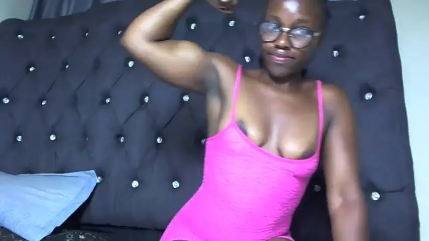 Glasses Ebony flexing on webcam