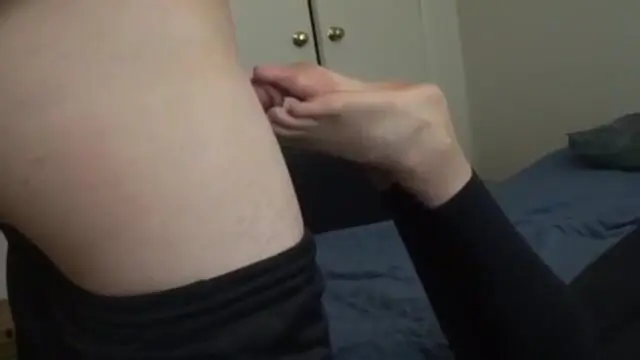 Size 13 footjob