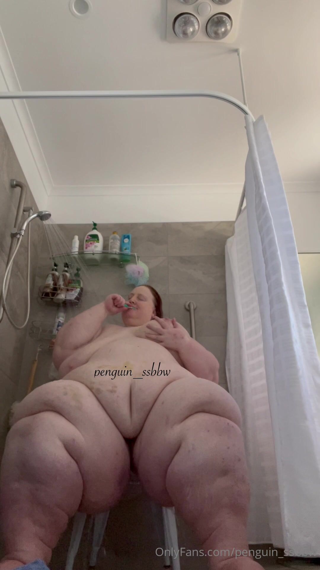 penguin_ssbbw - massive body showering