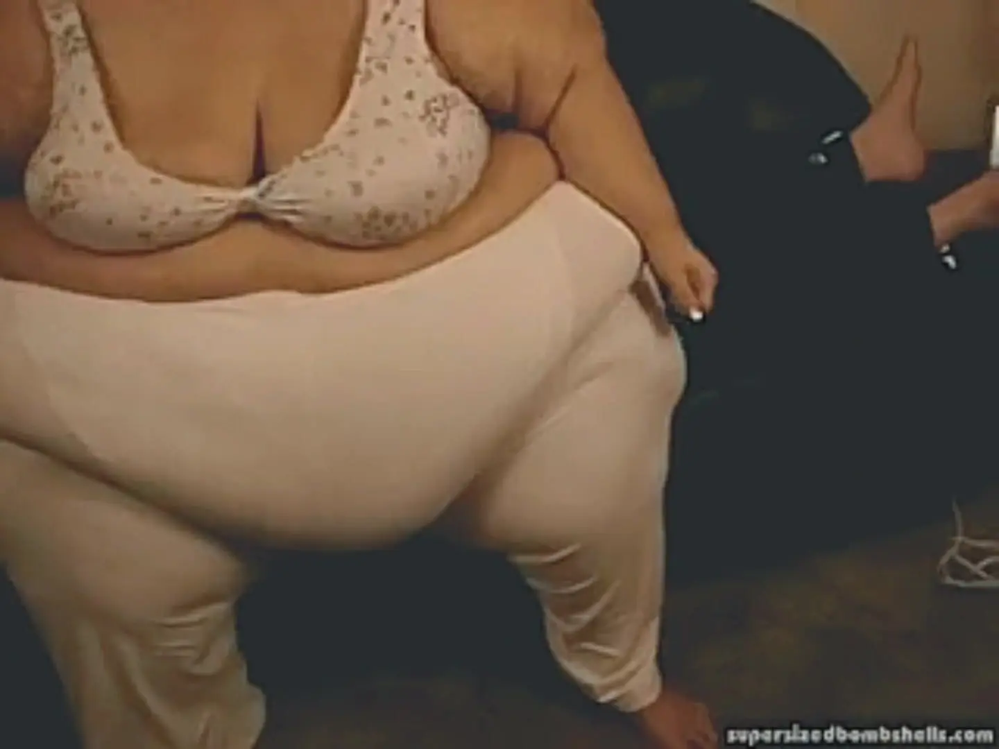 SSBBW Goddess Patty Squashing skinny guy (Edit + Sub)
