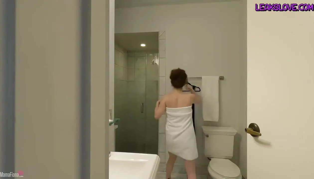 Mama fiona – A Mom Son Hotel Story