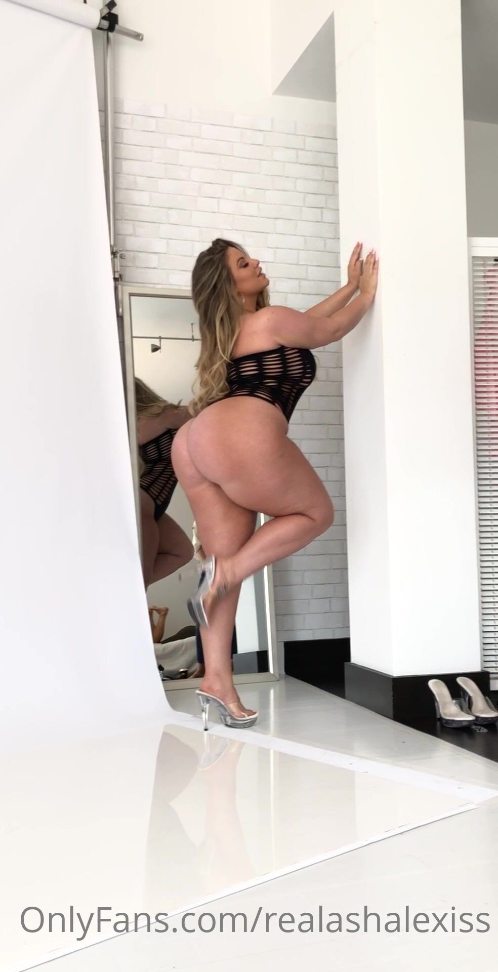 Ashalexiss Look at me now. onlyfans xxx porn videos