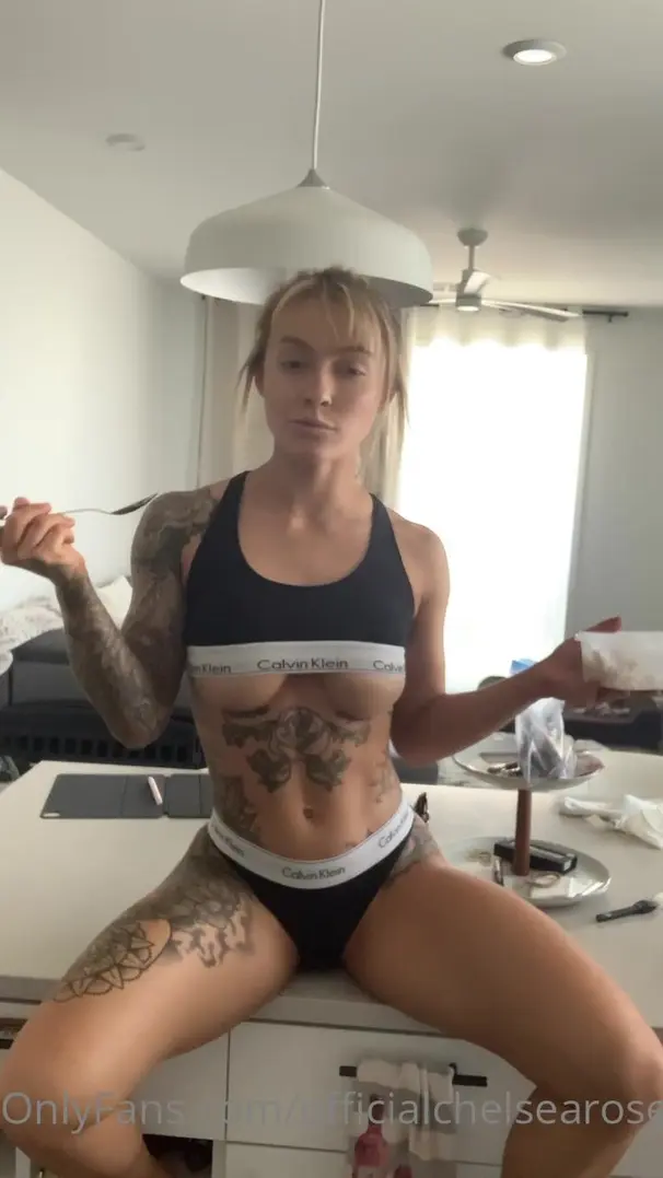 officialchelsearose cum get a naked snack w/ me you can eat it all 2 onlyfans xxx porn videos