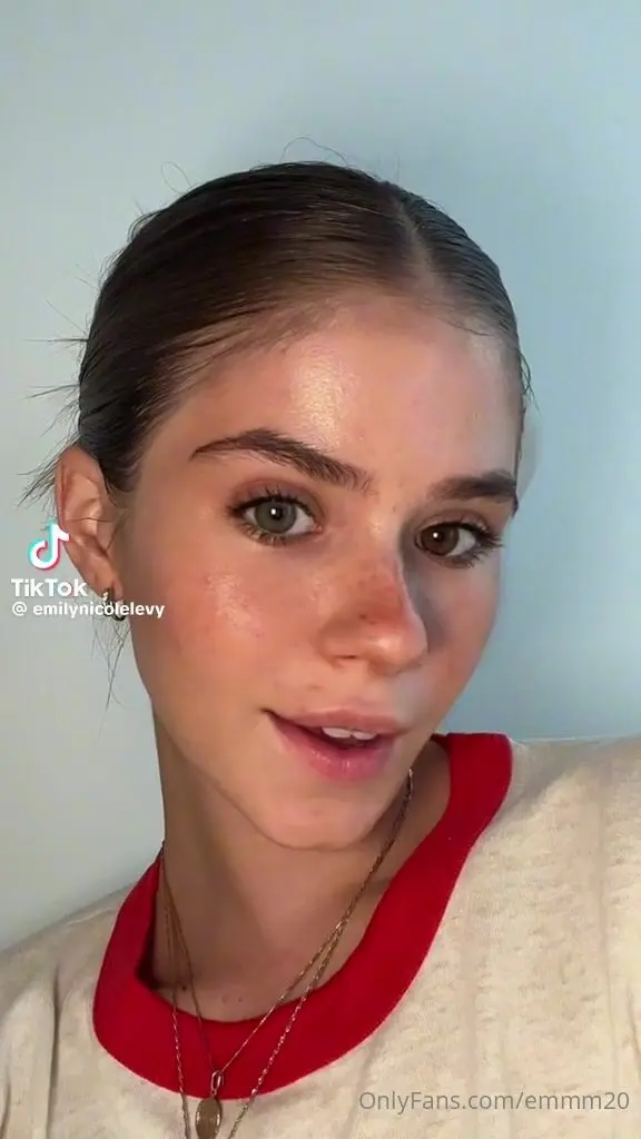 emmm20 you look lonely... i can fix that .... dm me onlyfans xxx porn videos