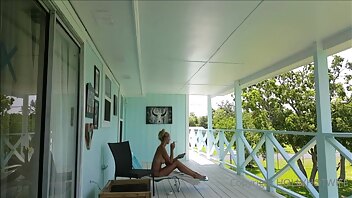 hollyhotwife comcast internet guy check out my latest post when we first got the bay house i teased t onlyfans xxx porn videos