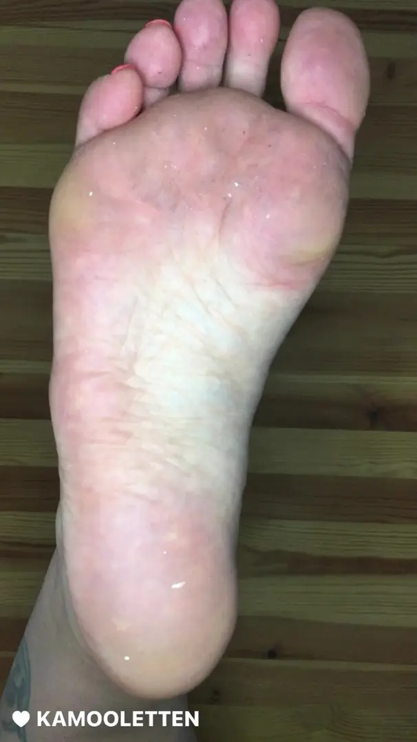 annieamazing you re a little ant lying under my feet while i m working. you re afraid i m going to step on you b onlyfans xxx porn videos