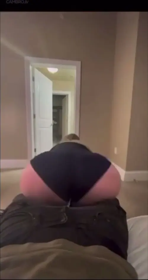 Bootybyshelly bouncing her ass