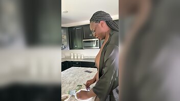 iamchocolateminnie hi baby. please make sure you respond to the poll so i know what kind of content majority of my you onlyfans xxx porn videos