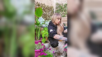 kinkerbell23 937182126 here we go 22 minutes of me smoking amp gardening. leave a tip of any amount i d really appreciate it & it also gives me the encouragement to fil onlyfans xxx porn videos