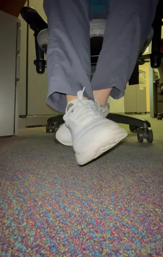 solesexyj POVâ¦you are sitting & watching me remove my socks & shoes under my desk at work I m onlyfans xxx porn videos