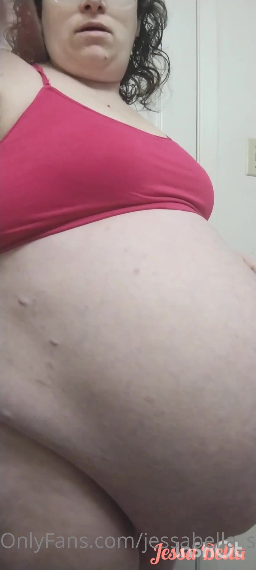 Jessa Bella Huge Belly