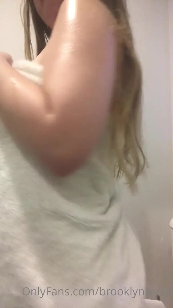brooklynivyxo Been a while since I posted a naughty video If youâre interested in a long length solo onlyfans xxx porn videos