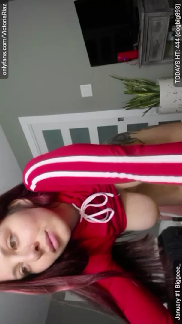 victoria tits out and no panties mfc 12-01-21