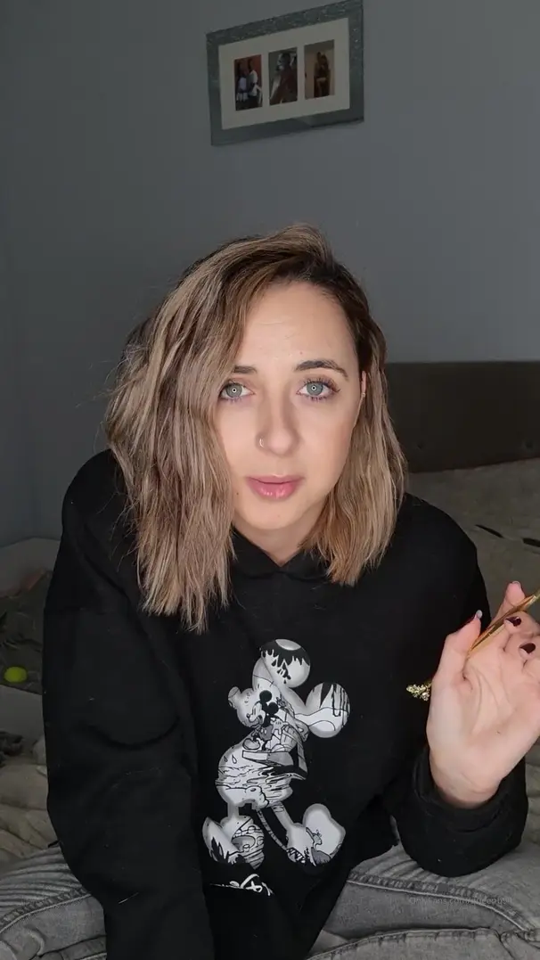 yasbaker q a video i m sorry its so long didn t expect to get so many questions swipe to se onlyfans xxx porn videos
