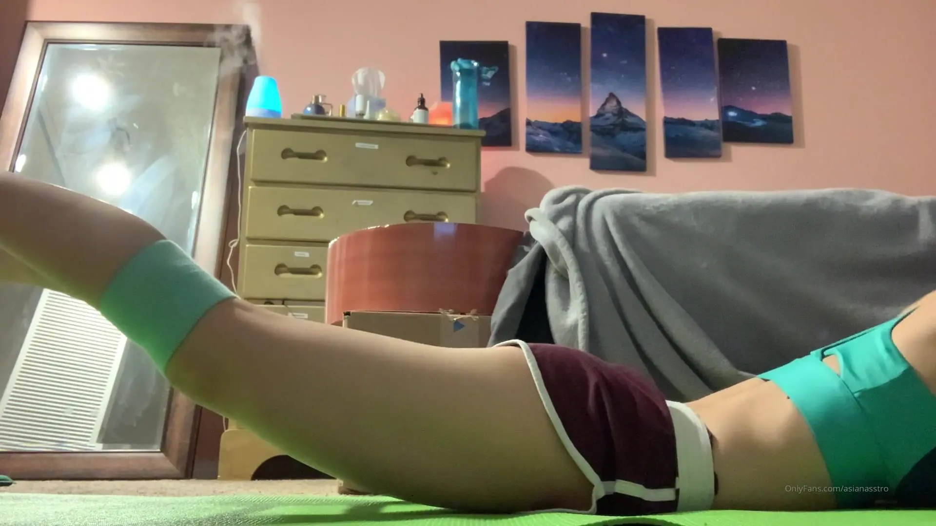asianasstro butt workout in my sports bra & booty shorts shhhh no panties . i m thinking about do onlyfans xxx porn videos
