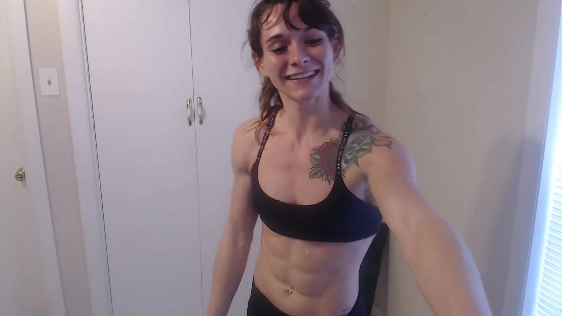 Brittni Kent Crushing A Apple With Her Barehands