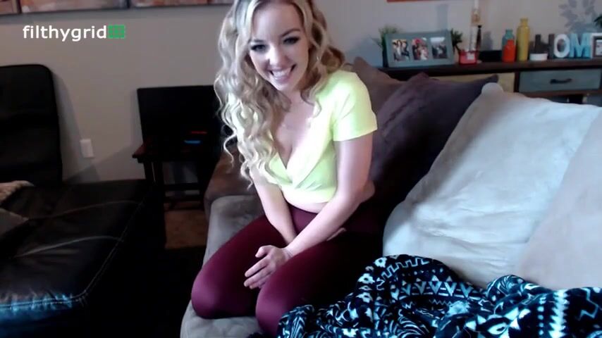 Lilly Sage- Cute Blonde Farts