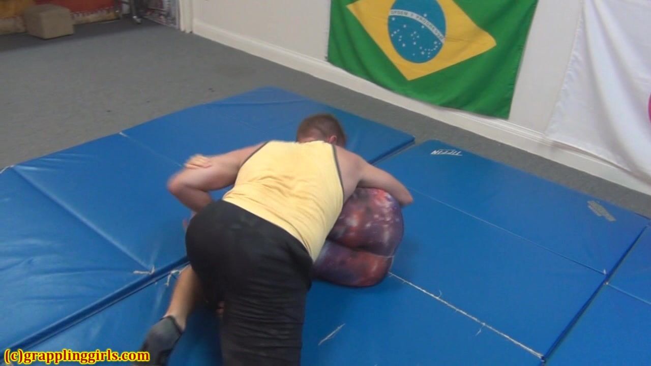 bjj girl beats older and bigger opponent