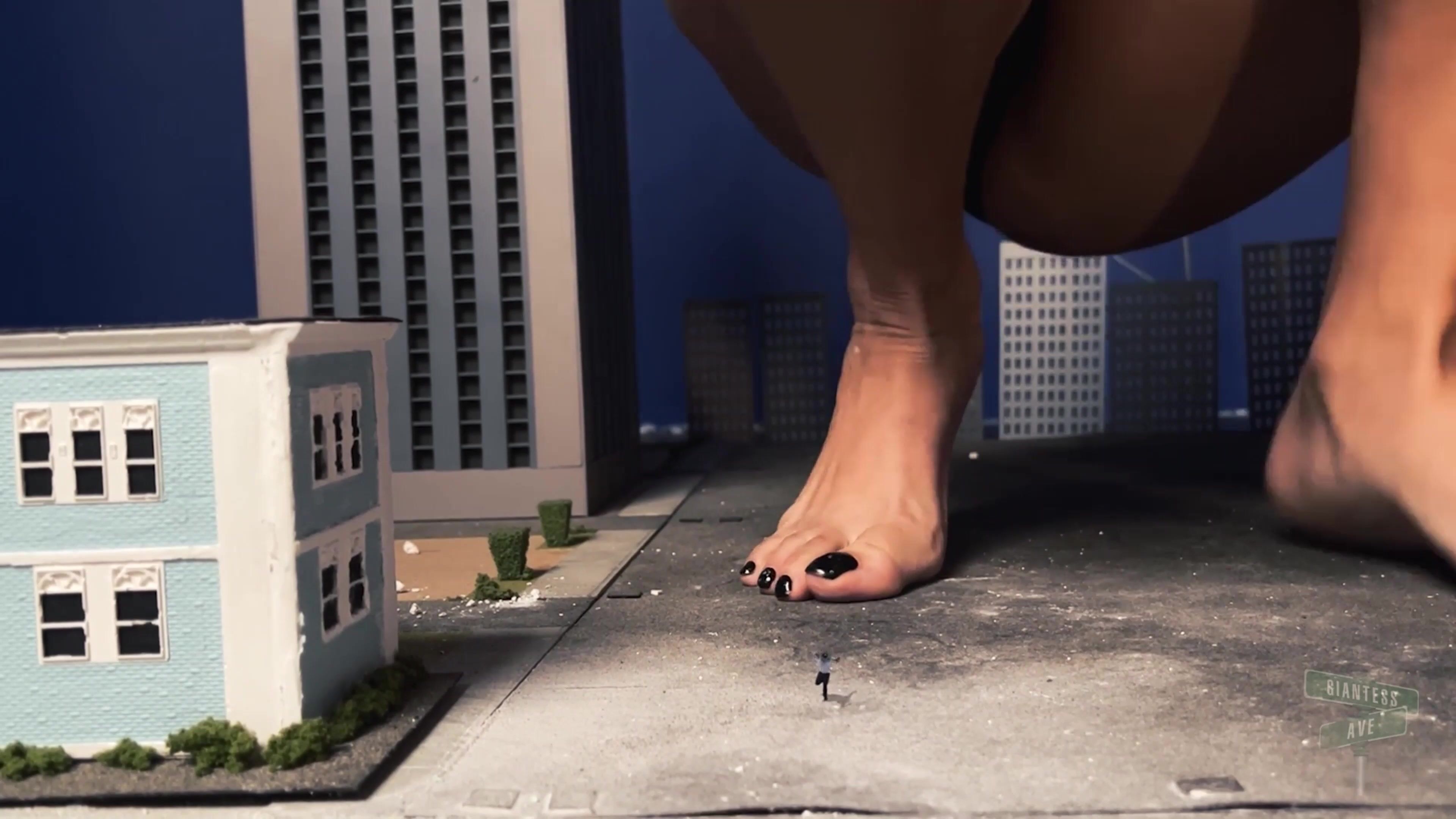 Giantess Cleo - Weapons Test