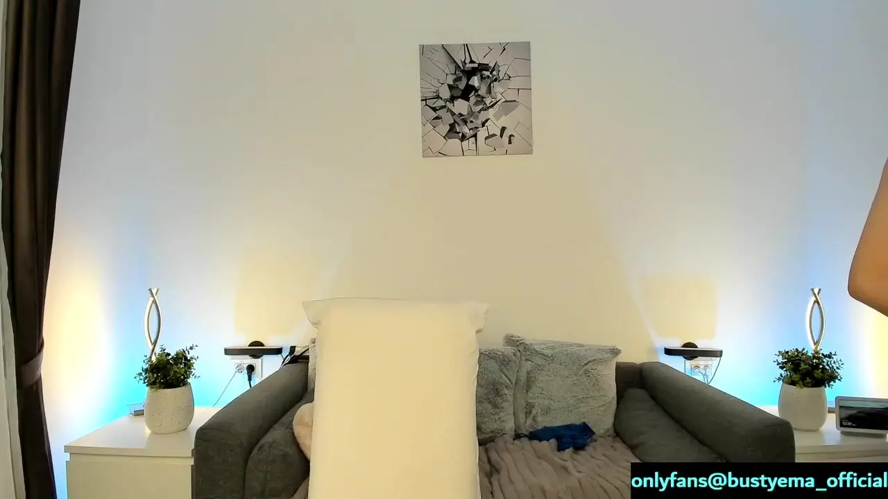 Busty_ema liveshow