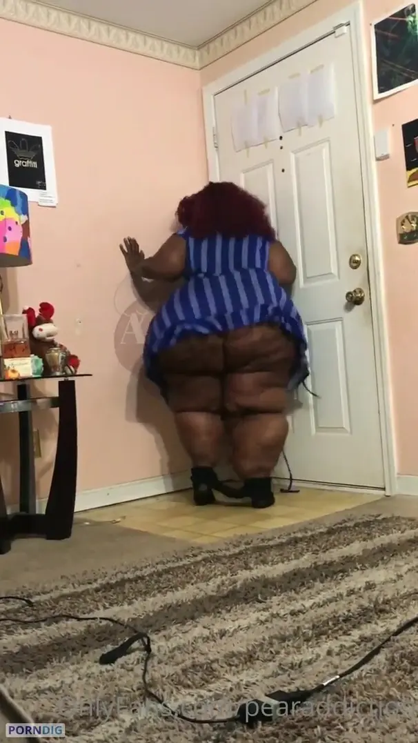 Chocolate pear Earthquake