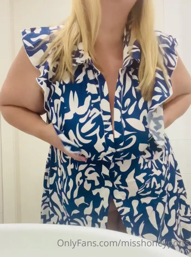 Misshoneypotts Showing Off