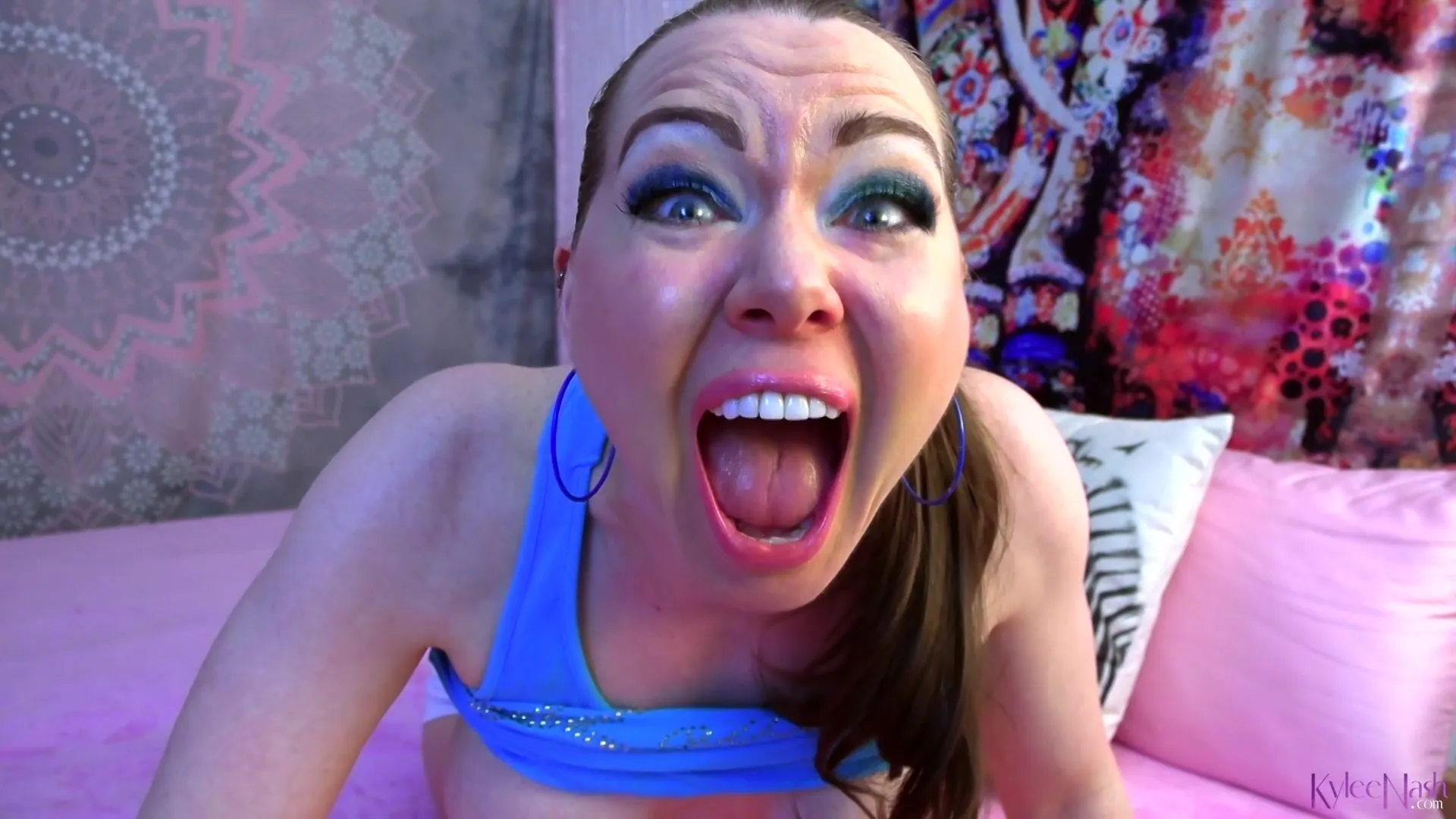 Stepdaughter Can't Say No to Your Massive Cock-kylee_nash
