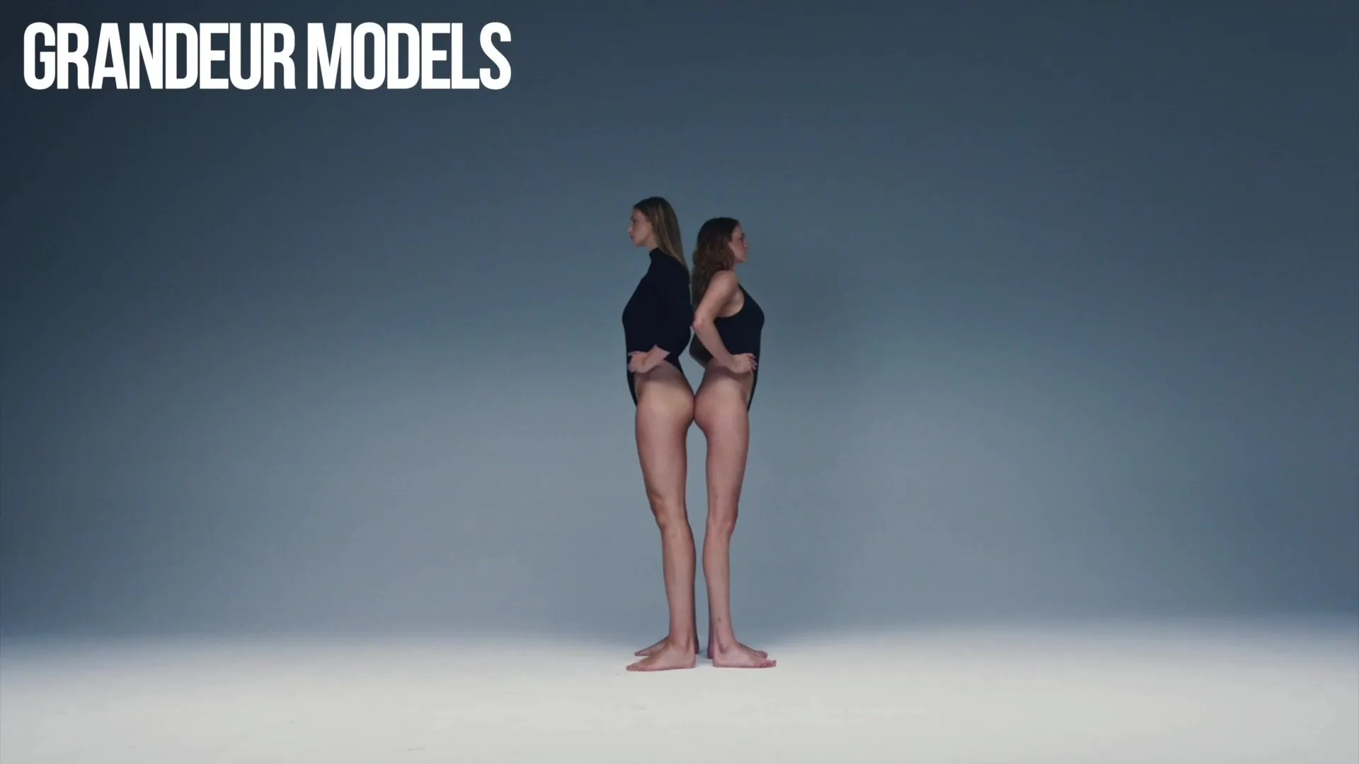 Anna Smrek 206cm and Julianna Dalton height comparison grandeur models