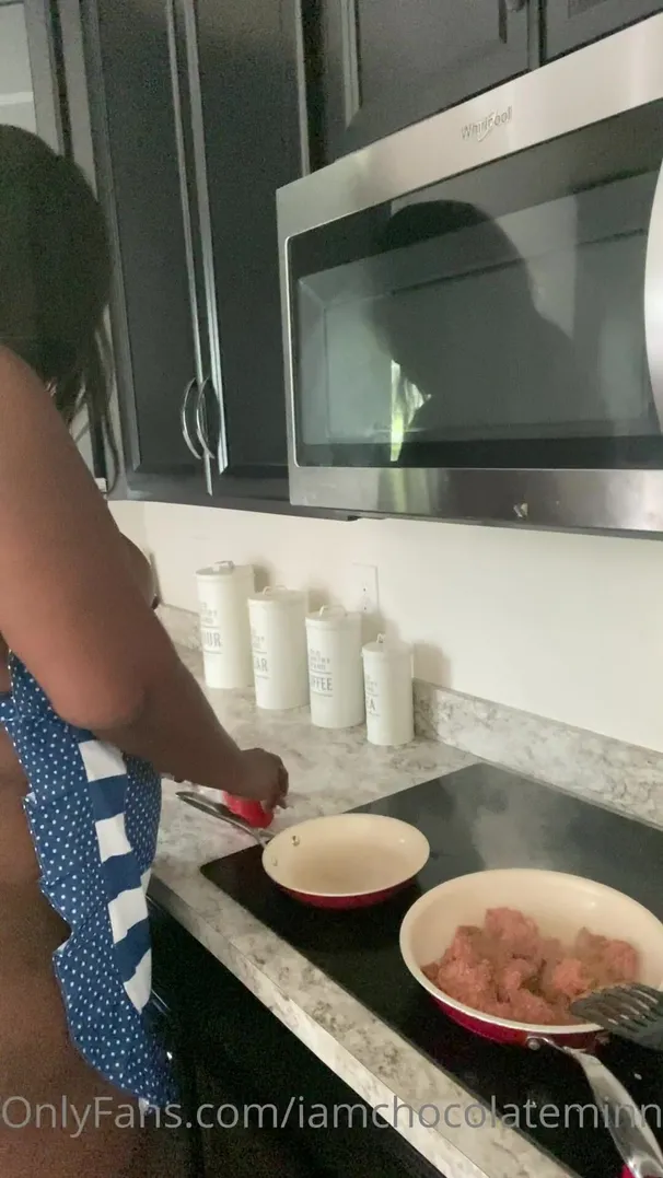 iamchocolateminnie breakfast is done. eggs sausage & ass i am sooooo sorry for the delay onlyfans xxx porn videos