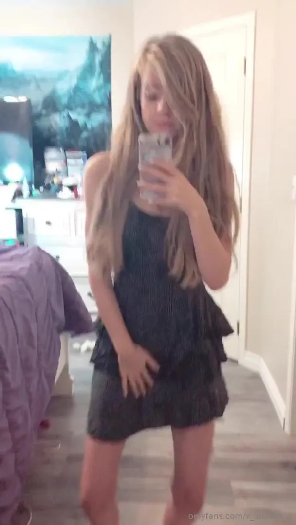 x_snowie_x 28 12 2018 18689251 Getting ready to go cinema.. Panties or no panties Who am I kidding of course no panties onlyfans xxx porn videos