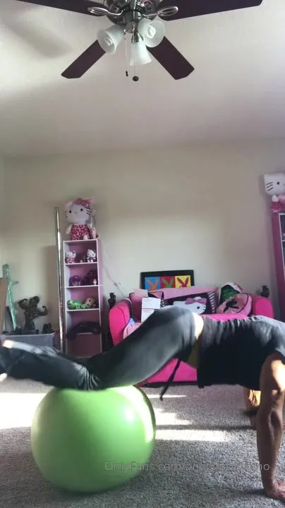 angelasalvagno 02 08 2019 48269565 here is a mini clip of a few exercises i do for my abs. i get asked a lot what i do for my onlyfans xxx porn videos