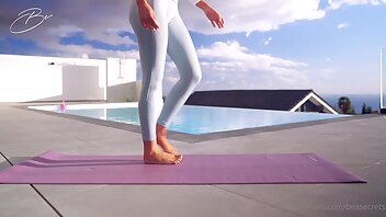 beasecrets 659687584 estate calda vuol dire fare yoga nuda il resto del video arriver molto presto ma intanto voglio sapere se anche senza spogliarmi ti venuto il ca onlyfans xxx porn videos