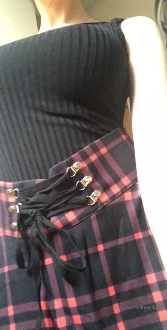 milkywilky 23 11 2019 91466397 My new outfit shows my figure off well donât you think onlyfans xxx porn videos