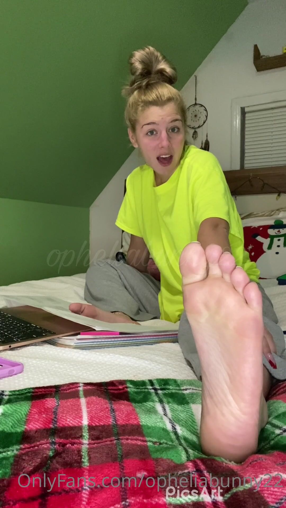 Goddess Ophelia Foot Freak