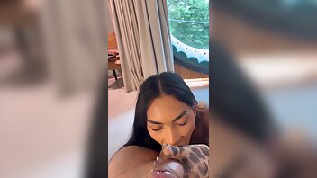 Latina Shemale Serjarabbit makes a sensual blowjob and gets the cum in the face
