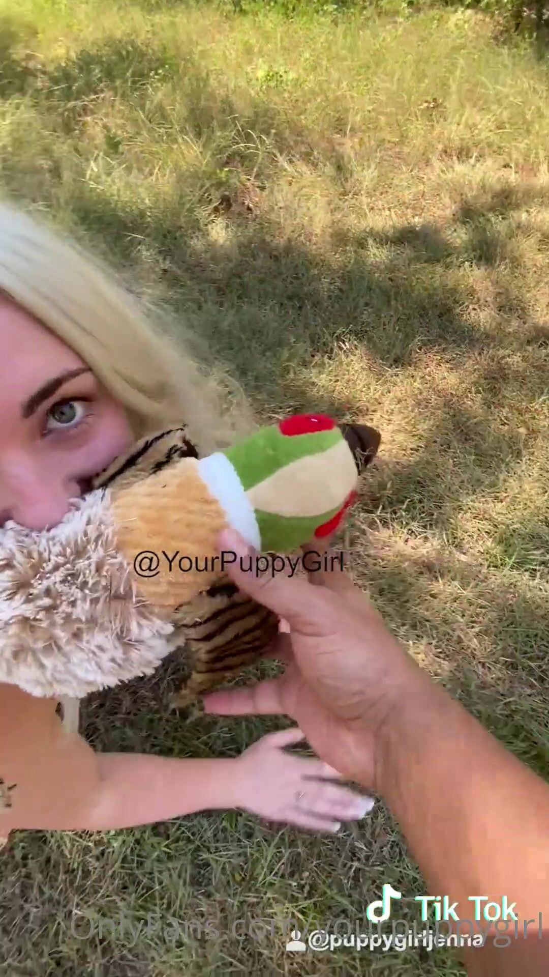 Puppygirljenna - Outdoor Play